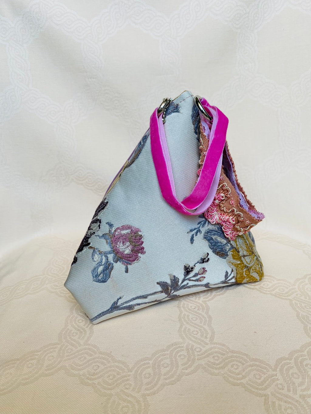 Sac Berlingot MariParis – Les Essentiels MariParis
Pièce unique, faite main en France.