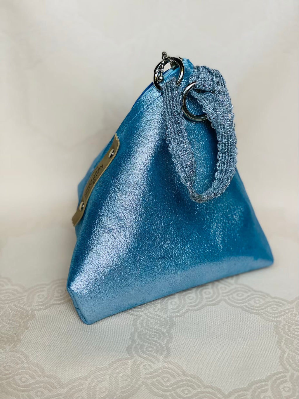 Sac Berlingot Bleu Métallisé – Collection Les Essentiels MariParis
