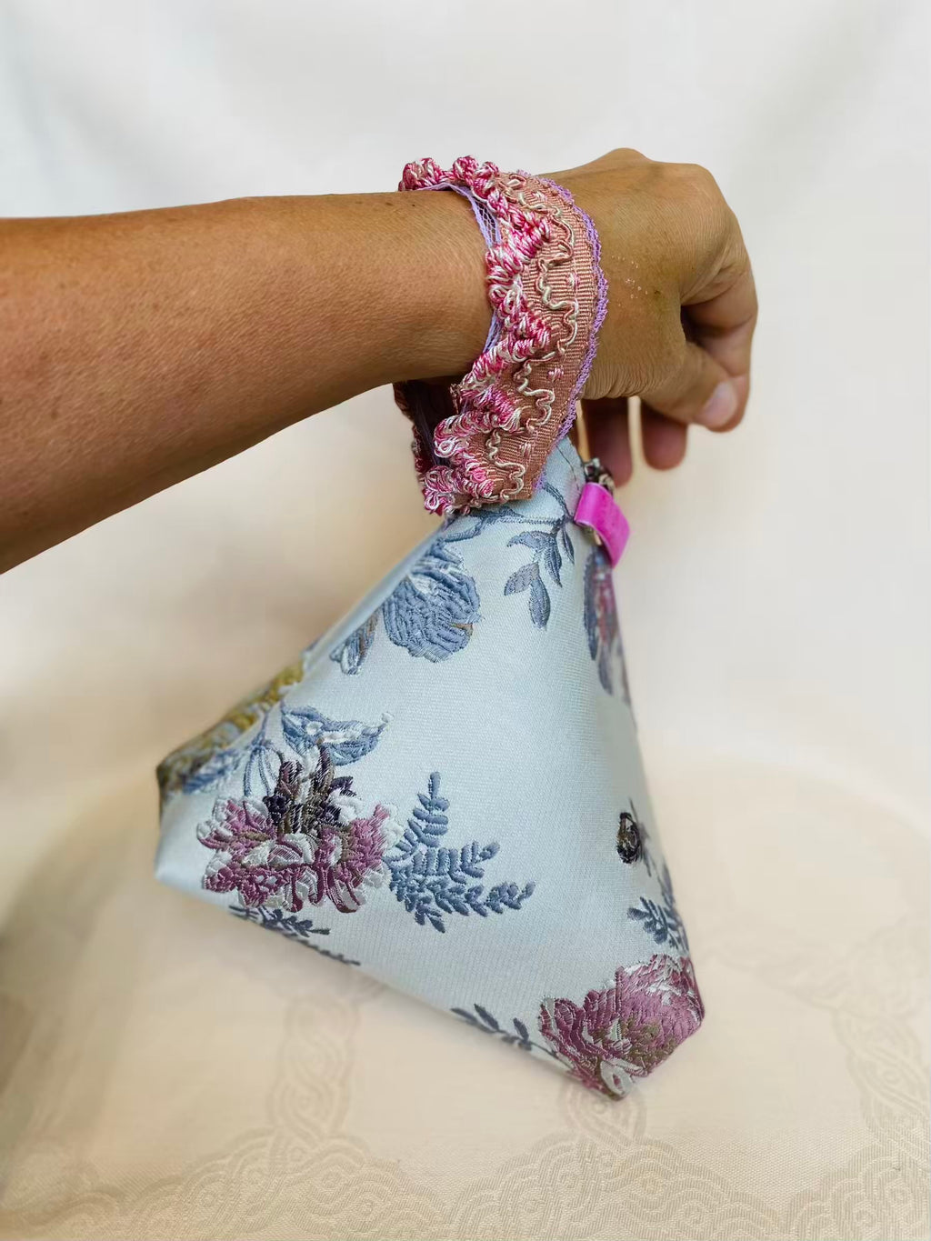 Sac Berlingot Jacquard Multicolore Rose Gris Bleu – Collection Les Essentiels MariParis