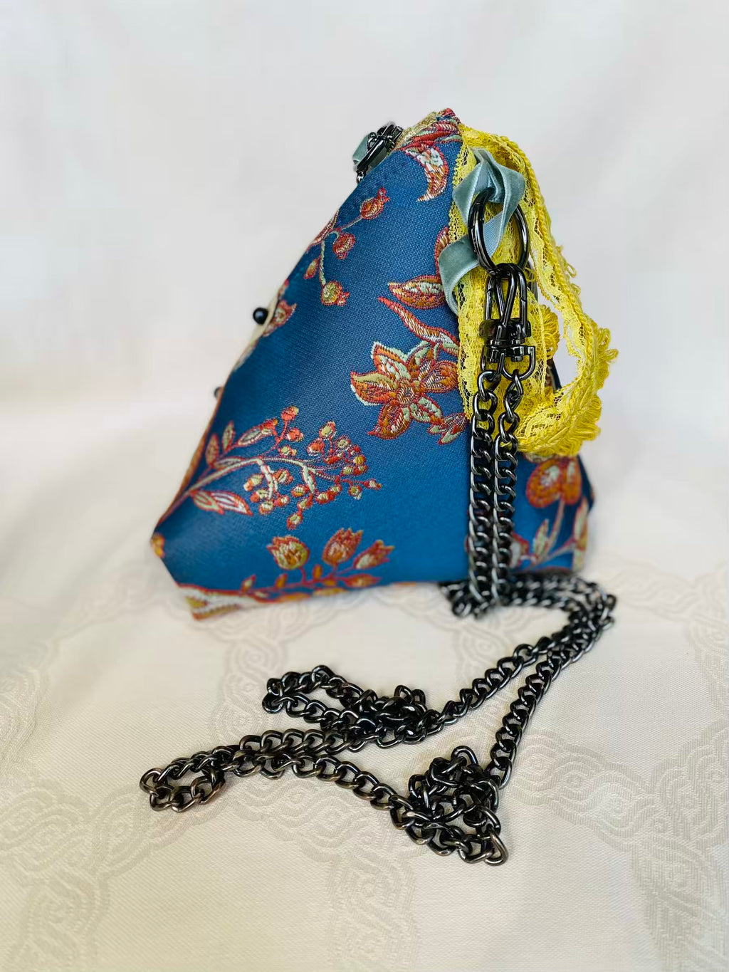 Sac Berlingot Jacquard Bleu Doré et Jaune – Collection Les Essentiels MariParis