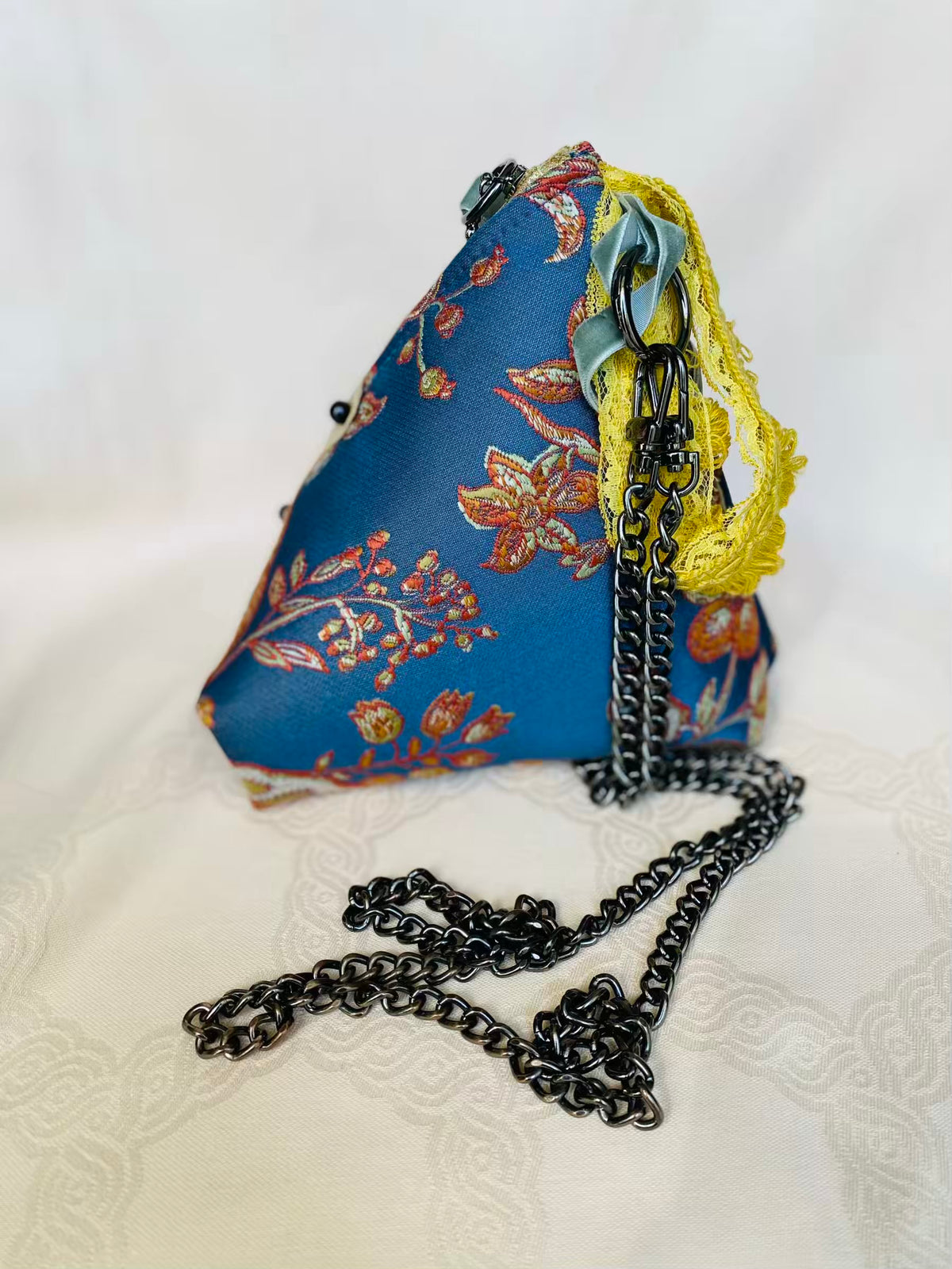 Sac Berlingot Jacquard Bleu Doré et Jaune – Collection Les Essentiels MariParis