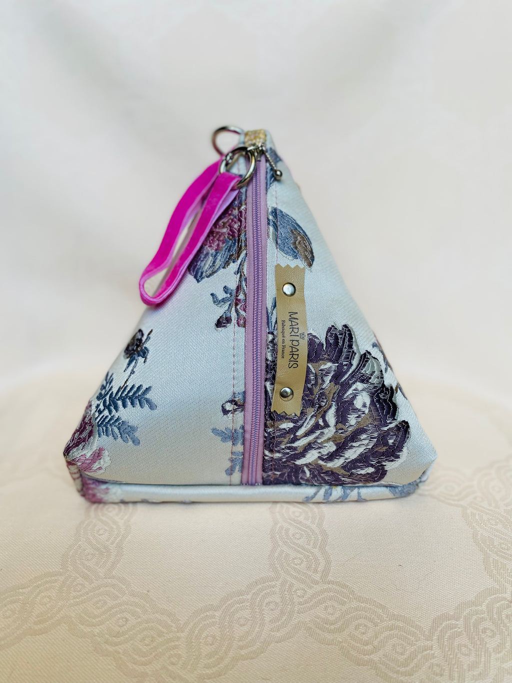 Sac Berlingot MariParis – Les Essentiels MariParis
Pièce unique, faite main en France.