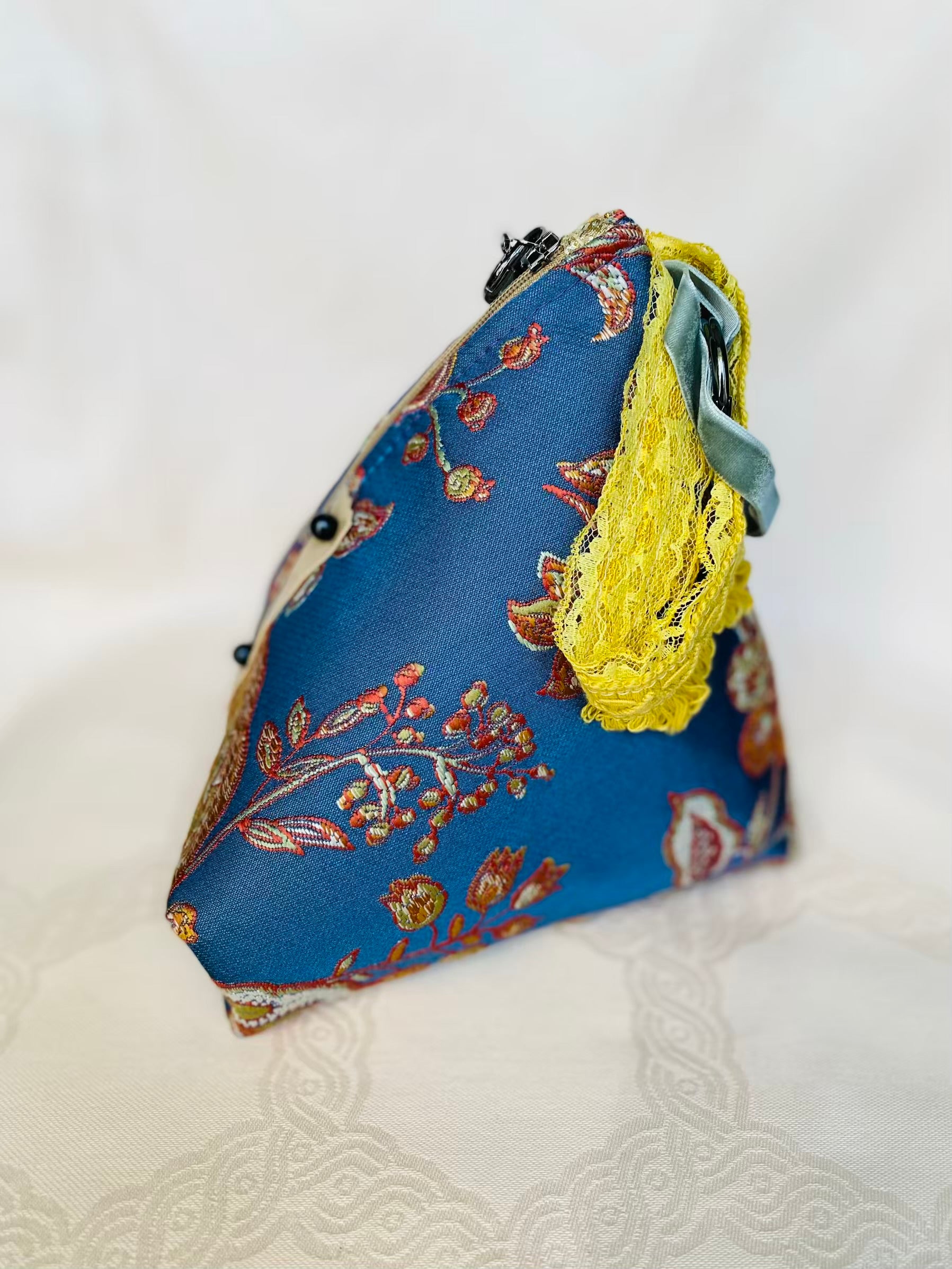 Sac Berlingot Jacquard Bleu Doré et Jaune – Collection Les Essentiels MariParis