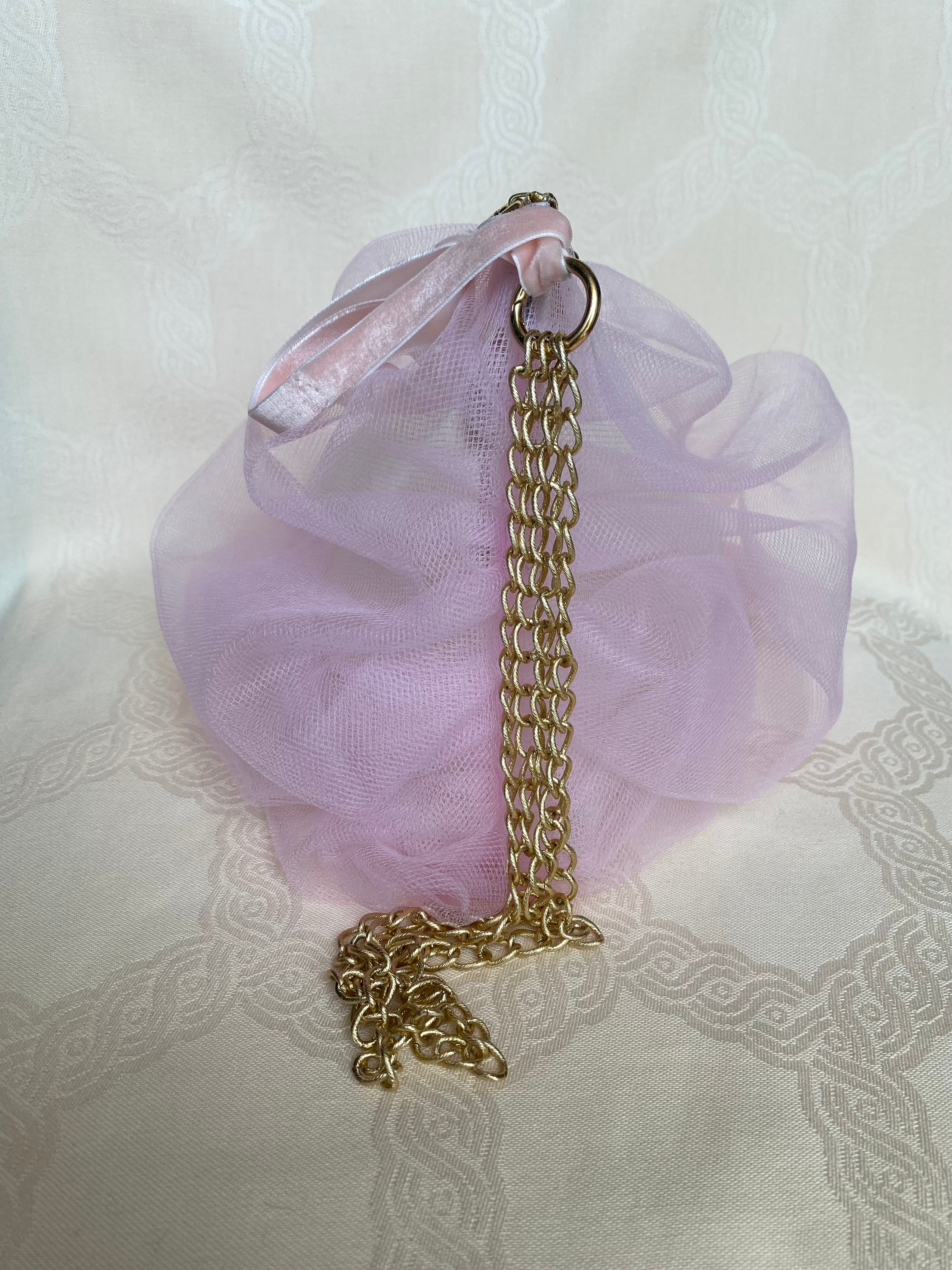 Sac Berlingot MariParis – Collection Mariage
Pièce unique, faite main en France.