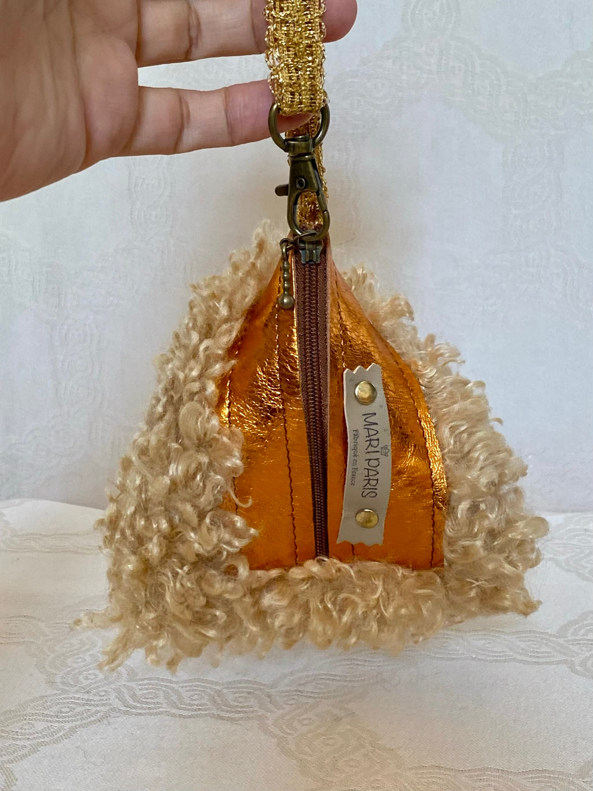 Berlingot Essentiel Bouclé Crème Cuir Cuivré – Pochette Fait Main | MariParis