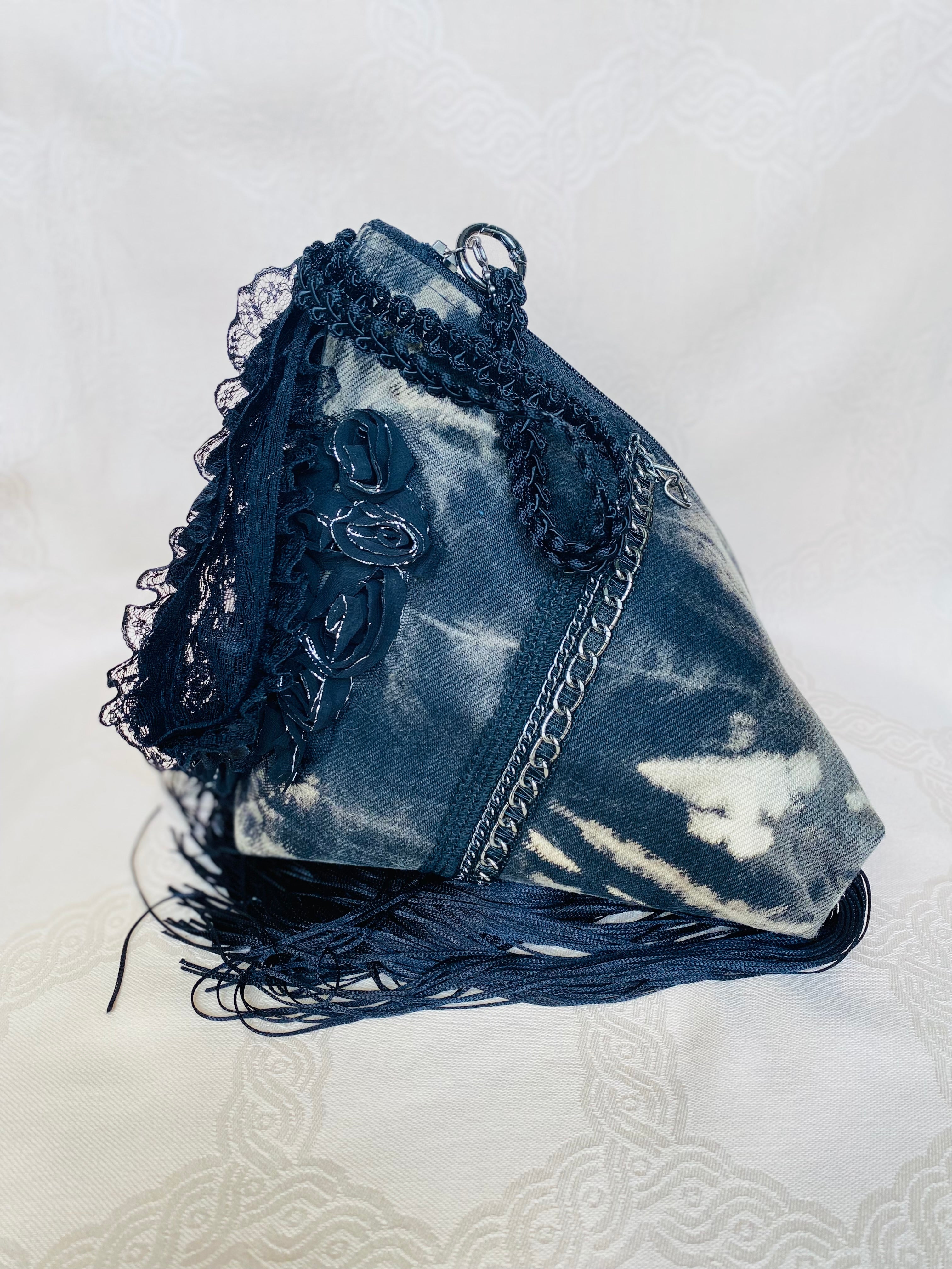 Sac Berlingot MariParis – Collection Rock & Glam
Pièce unique artisanale.
Fait main en France.