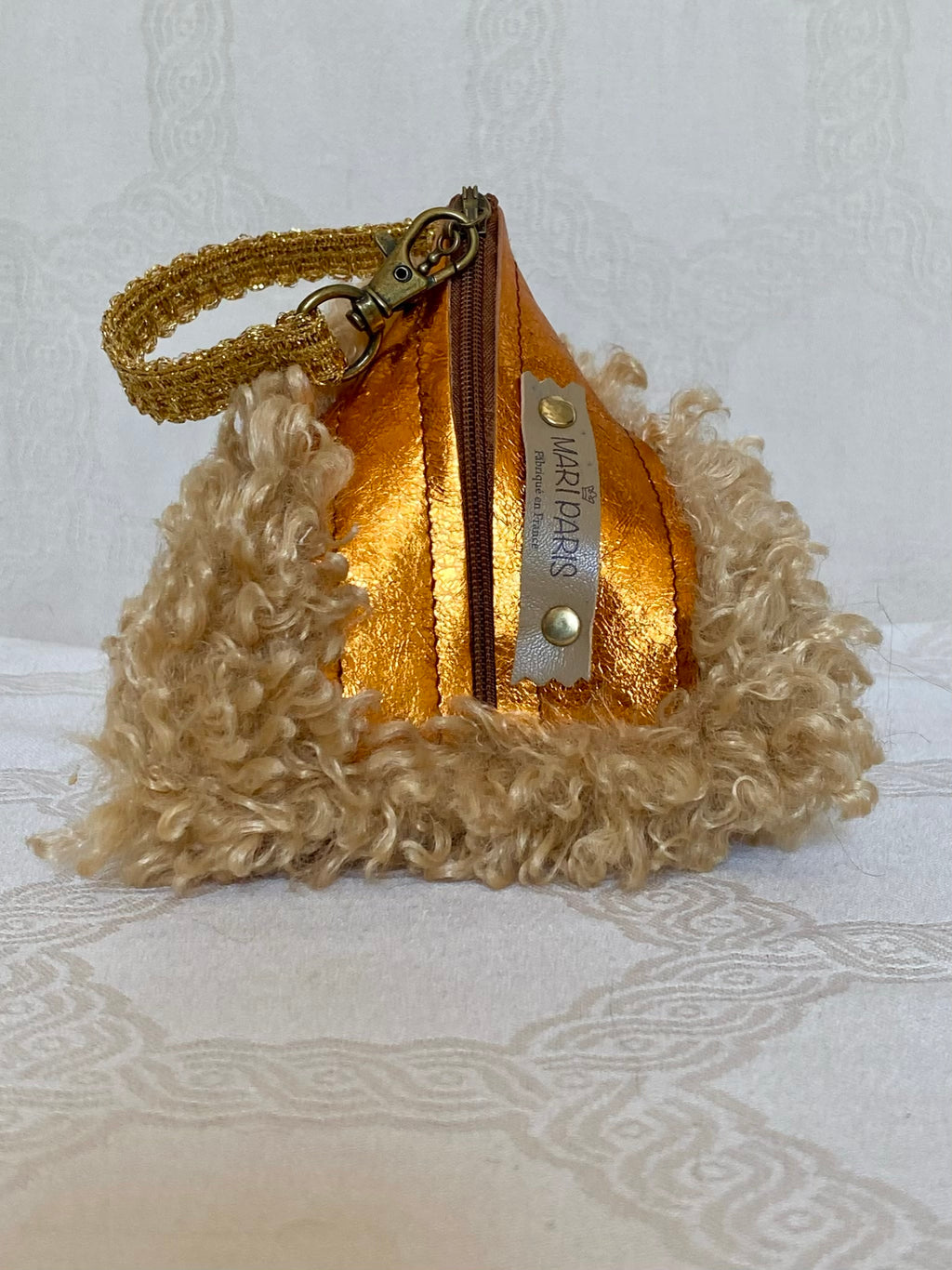 Berlingot Essentiel Bouclé Crème Cuir Cuivré – Pochette Fait Main | MariParis