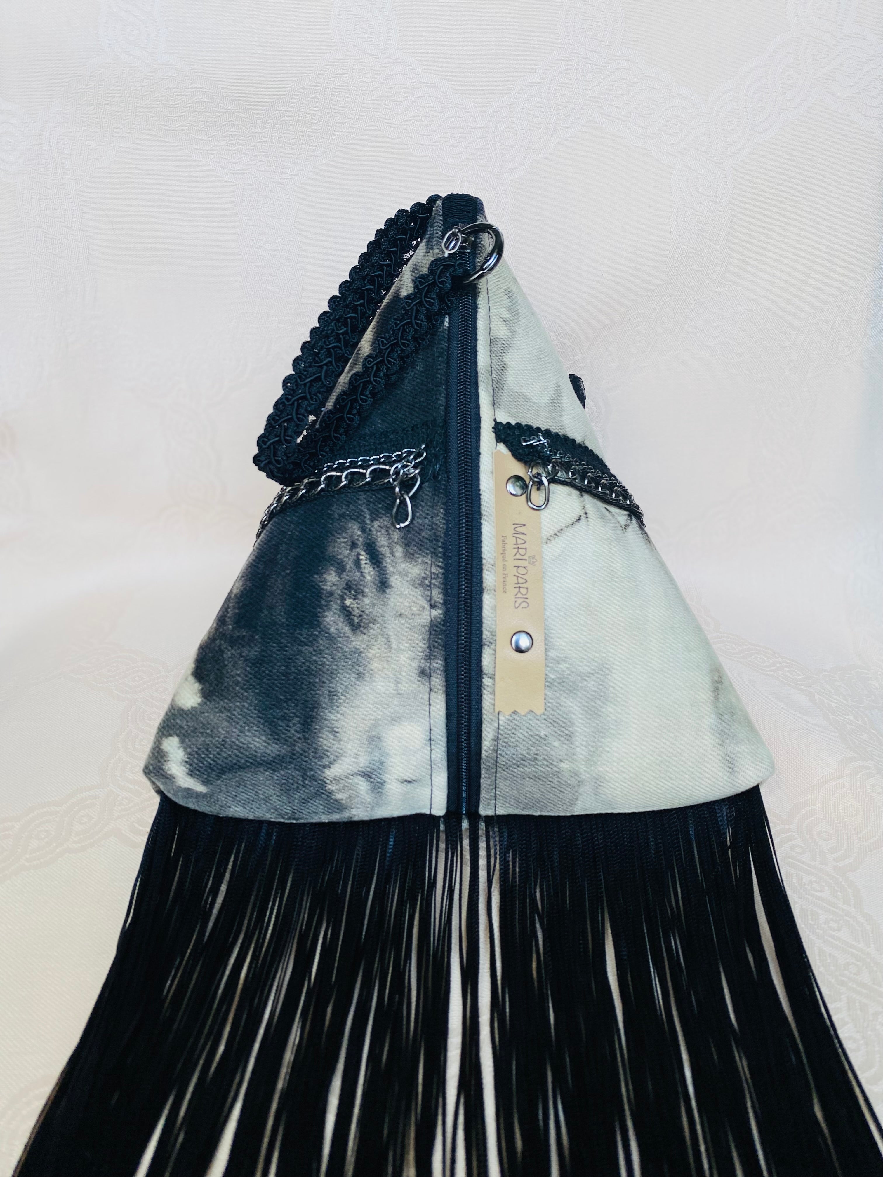 Sac Berlingot MariParis – Collection Rock & Glam
Pièce unique artisanale.
Fait main en France.