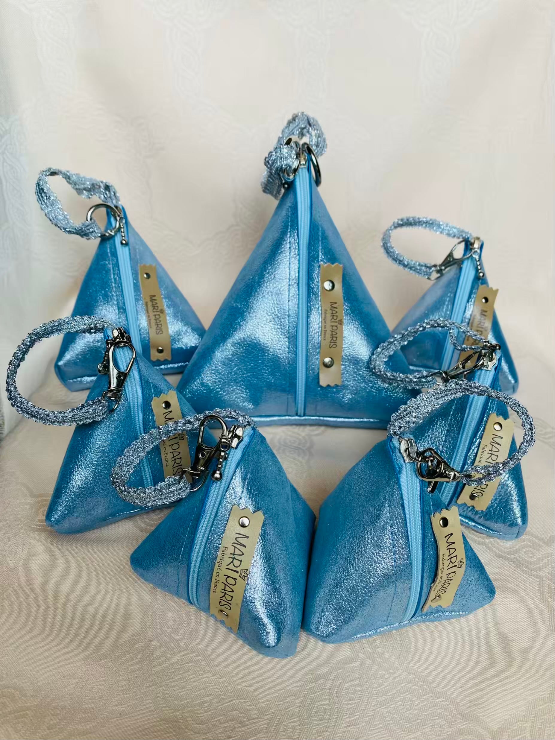 Sac Berlingot Bleu Métallisé – Collection Les Essentiels MariParis